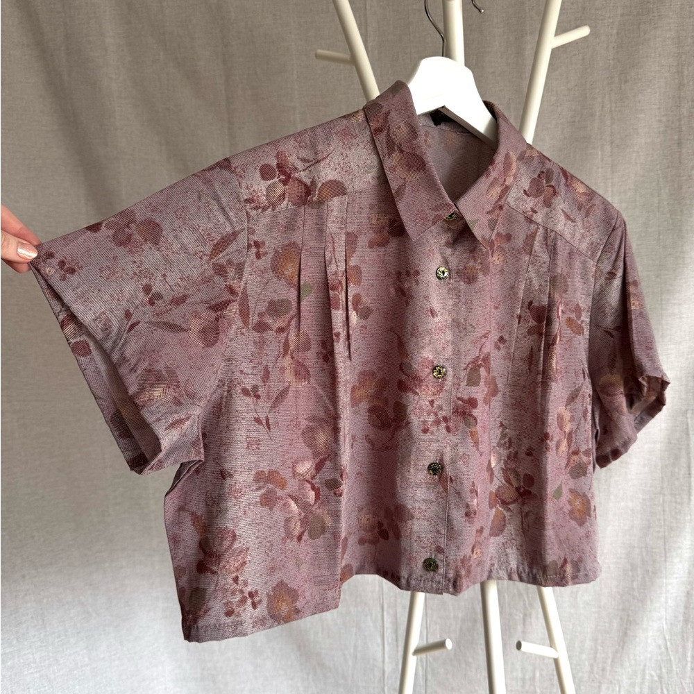 Floral, Boxy, Cropped Button Down